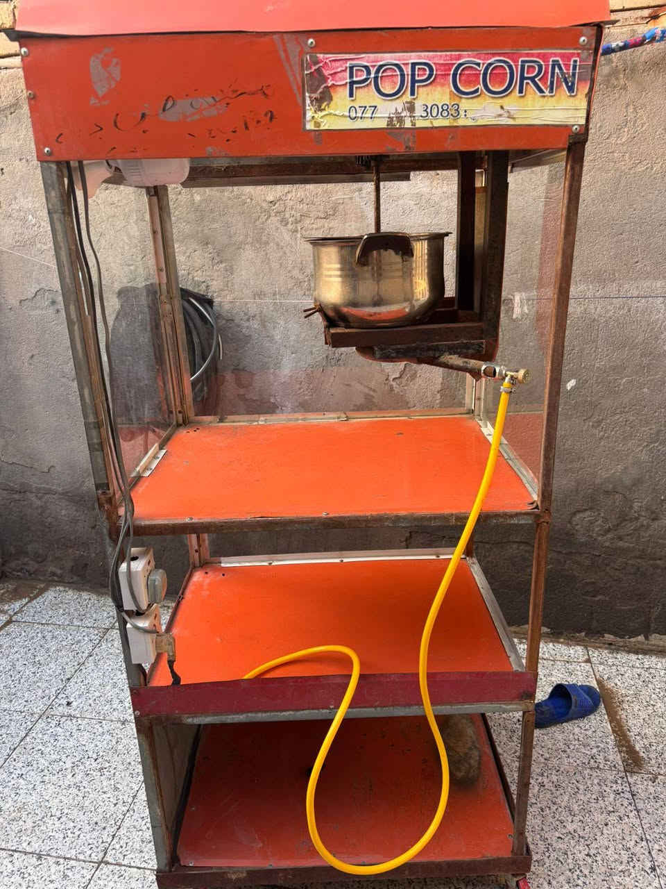 غراض مستخدمة للبيع....
ماكنة شامية كاملة وشغالة  جاهزة من كلشي كهربائيات وماطور وجدر اصلي 

مرمرة سنك  متر ونص لون رصاصي 

تنور ارضي جديد مستخدم مرة واحدة فقط 

كل حاجة وسعرها 

***********
