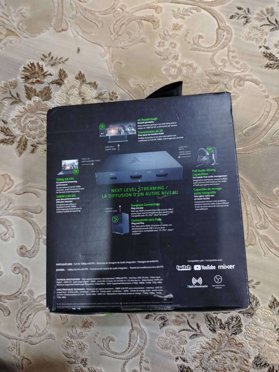 سلام عليكم
هذه جهاز مال بثوث يشتغل مع هذه المنصات 
PC/PS4/5.XBOX (x.s) SWITCH
 من شركة RAZER شركة عالمية 
يدعم 4k 60FPS و يدعم الفول اج دي 
تكدر تبث علية من خلال هذه التطبيقات YOUTUBE miXer. twitch 
الجهاز ما مستخدمة يعتبر جديد 
إني اخذتة ب 550 ألف 
مكاني كربلاء
الرقم ***********
