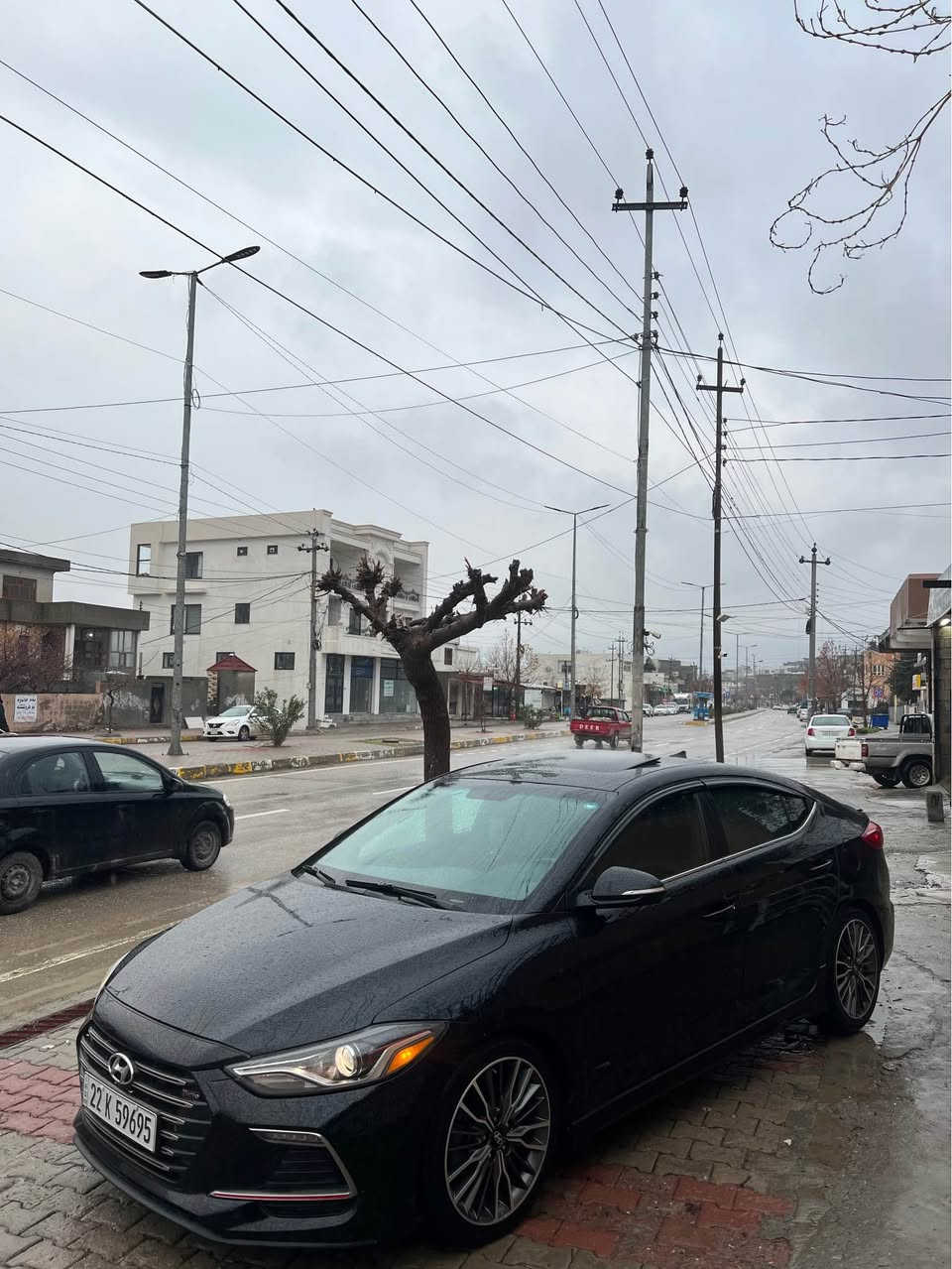 هۆندە ئەلەنترا مۆدێل 2018 
ڕەنگی ڕەش قەتران 
فوول مواسەفات 
مەکینە 16تۆڕبۆ 
مەکینە گێڕ بەشەرت 
بۆیاغ تەنها بۆنیت بێ داخیلی بی ئێرباگ 
***********
*********** سوران, أربيل
