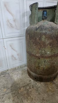 قنيتين بدون غاز سعرهن 85 واذا تك سعره 45  غير متواجد في الفيس واتساب م...