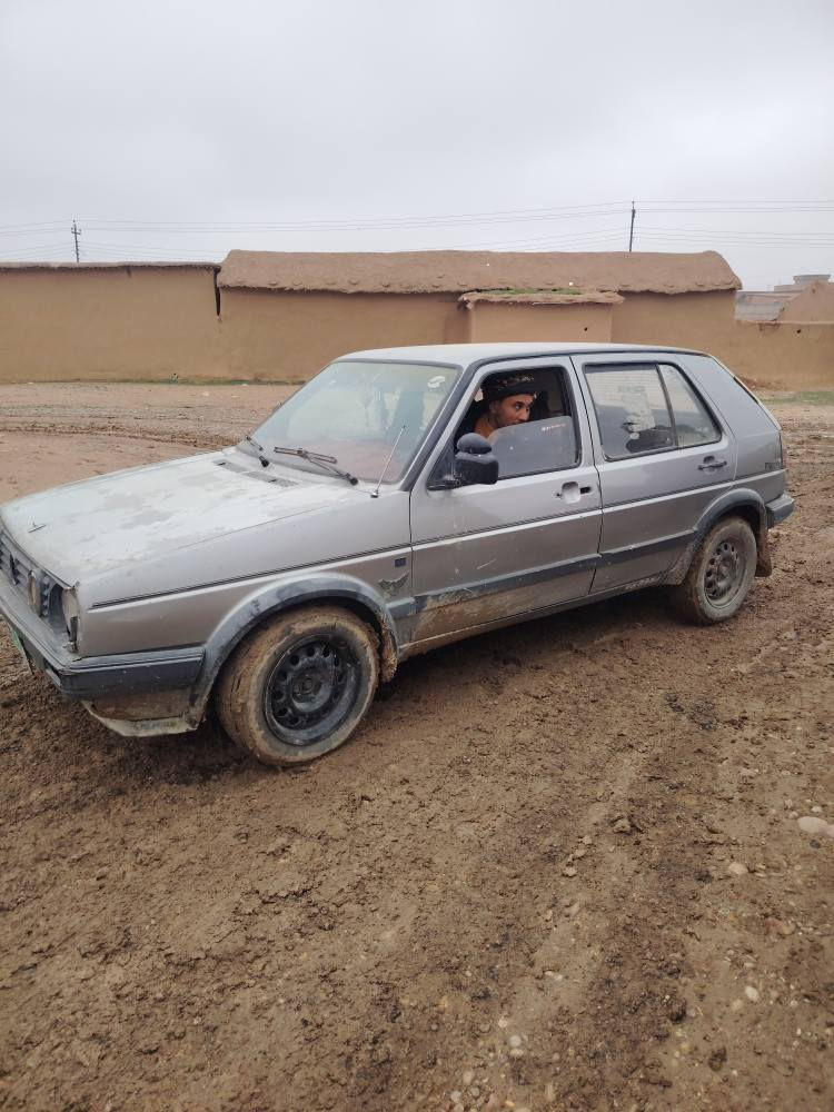 السلام عليكم سياره للبيع كولف رقم نينوى فحص محرك معمار رايمن 20 ورقه ***********
