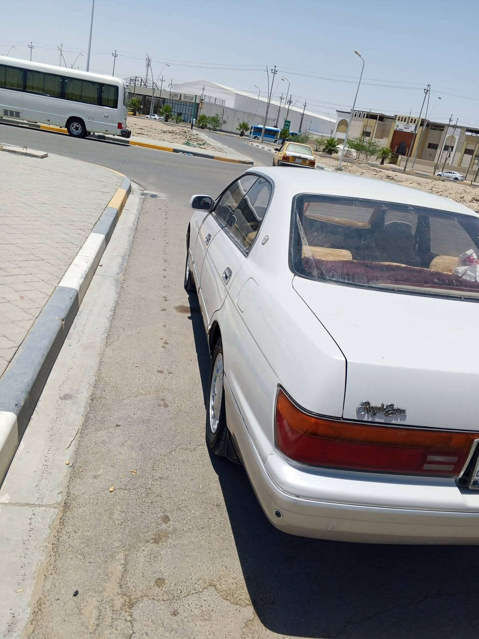 سلام عليكم بطه فصل موديل 94دخول جديد رقم بصره سنويه 27 كفاله من الضربه والعيب الشرعي والكص والنقل محرك كارتون 2500تبريد ثلج تخم  تاير العنوان البصره الزبير *********** السعر 73وبيها مجال
