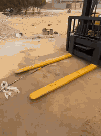 السلام عليكم من رخصة الادمن للبيع شوكيه نوع كتربلر  3حركات يمين+يسار سجينه طويله  مكينه 6سلندر كفاله عامه كهربائيات تأيرات سيفتي كامل رقم بصره موديل 2014حجم 4ونص مكاني البصره الاستفسار الاتصال على الرقم ***********
