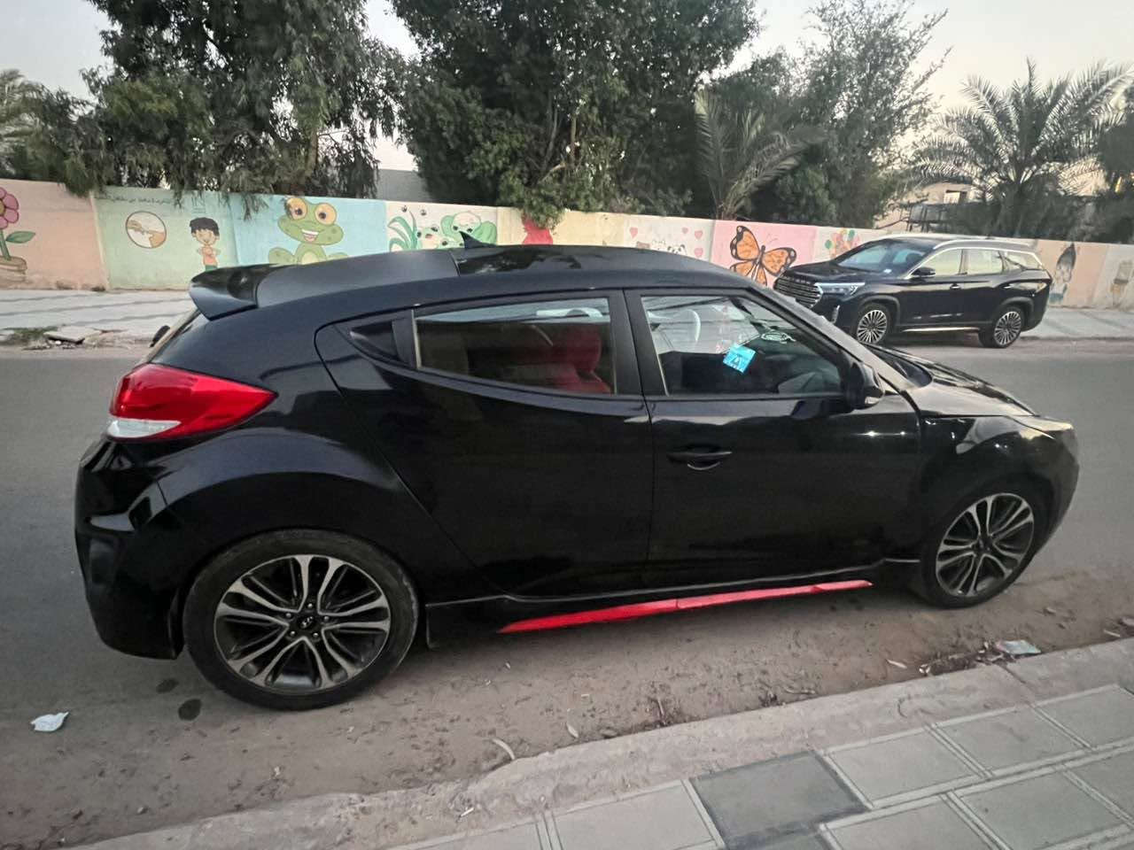 هونداي فولستر موديل 2016 وارد امريكي فول مواصفات عدا البانوراما رقم بغداد بسمي تحويل ثاني يوم محرك كير خير من الله تبريد شغال سعرها 79وبيها مجال مكاني بغداد الاستفسار على رقم*********** Colombo, Sri Lanka
