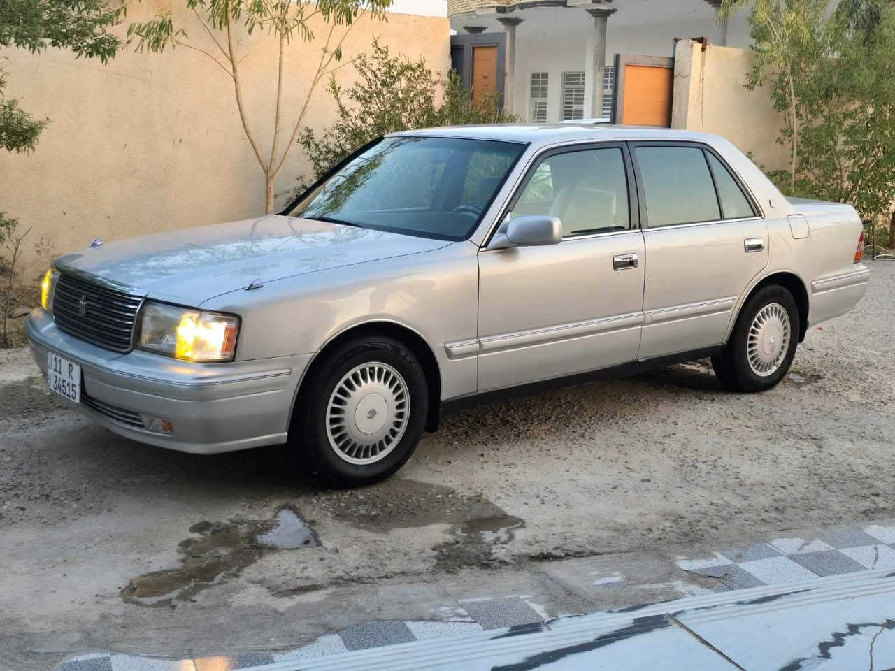 السلام عليكم راس الثور تكم موديل 1999 كفاله عامه من الضربه والكصه والنقل جثه والعيب الشرعي وكافه الاصوليات رقم بغداد انجليزي 11 مشروع وطني هزه جديده سنويه جديده لغايه 2031 باسمي مداور كافه محافظات العراق  مكينه وكير جدد حداديه جديده تبريد خلفي وامامي شاص 55 طويله اصل فول مواصفات وواحد على واحد خمس دقم سياره جديده بمعنى الكلمه السعر 112 وبيها مجال رقم الهاتف ***********
