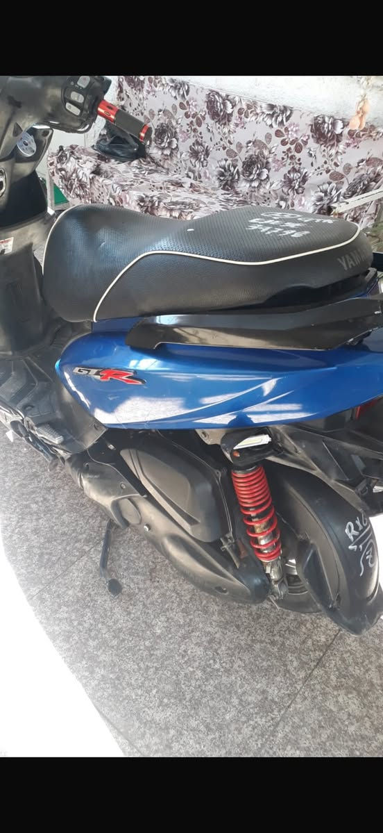 سلام عليكم دراجه جي تي ار للبيع دراجه رمبه برغي ممفتوح بيه جيب وياك الف فيتر وفحص دراجه خير من الله بس متوازي عليه ولله مكان كاضميه السعر مليون او بيه مجال 
رقم ***********
