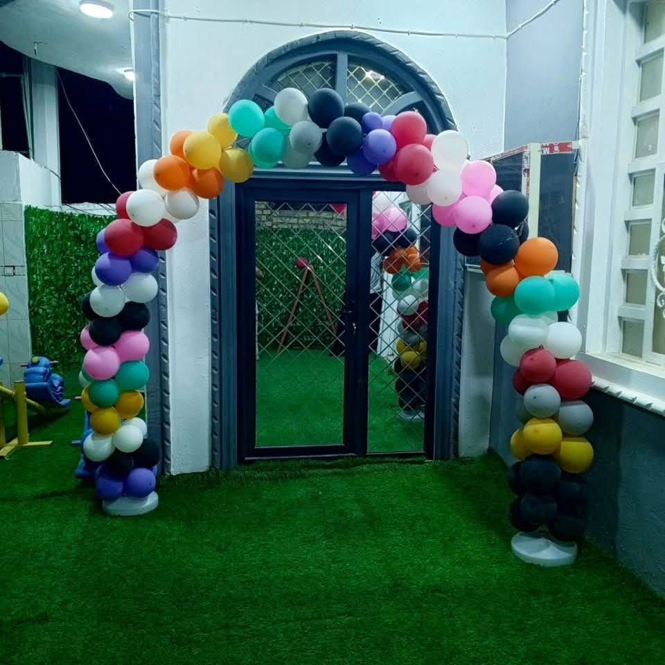 ✨ فرصة مميزة للاستثمار ✨🌟
فرصة ذهبية لأصحاب المشاريع التعليمية 👧🏻🧒🏻

تعلن روضة وحضانة عالم السنافر الأهلية
عن رغبتها بالبيع، روضة متكاملة ومجهزة ومؤثثة للأطفال بأجواء جميلة وتعليم وترفيه واهتمام مميز 🌸🧸
موقع مناسب وتجهيزات جاهزة للعمل مباشرة، فرصة ممتازة للراغبين بمشروع ناجح ومضمون بإذن الله 💙

وتتكون الروضة من:
▪️ إدارة خاصة
▪️ قاعتين للتدريس
▪️ قاعة للحضانة
▪️ قاعة للطعام
▪️ قاعة رملية
▪️ قاعة للمرسم والأعمال الفنية 🎨
▪️ قاعة للألعاب الداخلية 🧸
▪️ ساحة وألعاب خارجية للأطفال 🌈
الروضة مجازة رسميا من التربية والصحة✅
ومجهزة بكاميرات اون لاين بنظام 24 ساعة واجهزة تبريد في كل قاعة ومناسبة للأطفال والتعليم والترفيه 💙
للاستفسار والمعلومات أكثر يرجى التواصل على الرقم التالي: ***********
