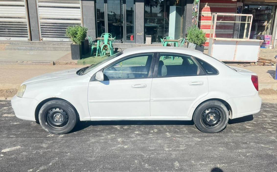 السلام عليكم
اوبترا موديل 2011 للبيع 

رقم بغداد انكليزي بسمي تحويل مباشر 
كير ومحرك جدد
بيها صبغ دوسات اثنينهن وداير جاملغ فقط اثنين
تبريدها شغال نقص غاز أمانة الله
السياره خير من الله بالعافيه ع الياخذهه
 السعر 85 وبيه مجال 

مكان السياره بغداد الشعب 

رقم ***********
