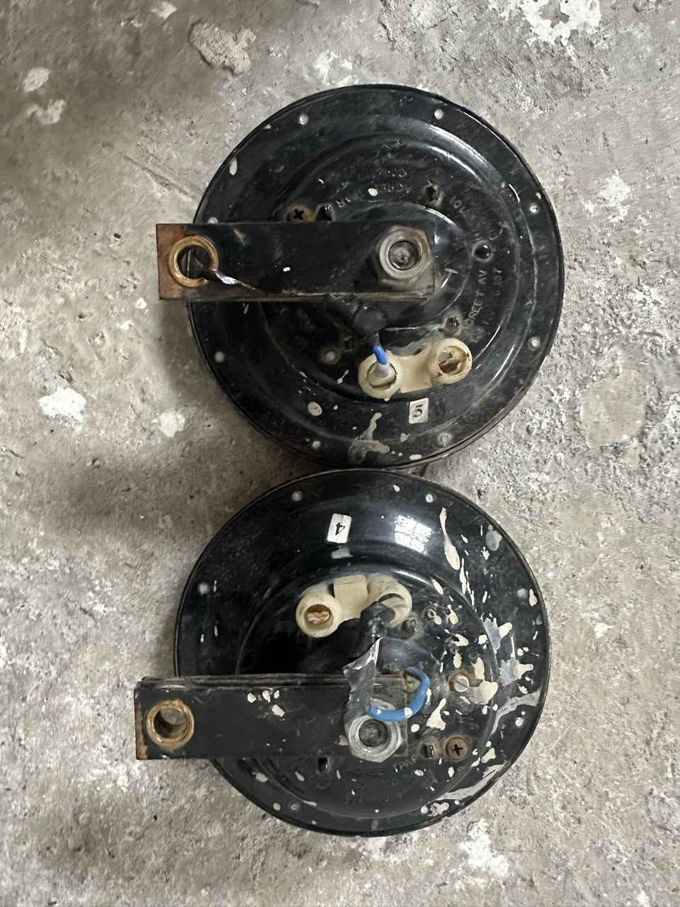 السلام عليكم وين اليدور جمالية سيباية هيه والتفرعاتهة والدرع ب300 قفل هورنات مال زماط قسمهن وروح ب 300 قفل


**إذا كنت صاحب هذا الإعلان وتريد حذفه لأي سبب، رجاءا أرسل رسالة إلى الدعم الفني**