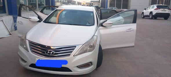 السلام عليكم 
ازيرا للبيع مديل ٢٠١٤ خليجي داخل لونين السياره محرك ٦ سلندر  لونها ابيض صدفي رقم دهوك كير مكينه شرط السياره كلين مابيها صبغ السياره حلوه ومرتبه مال بيت السعر المطلوب ١٣٠ ورقه وبيها مجال بسيط للاستفسار الانتصال على الرقم واتساب فقط ***********
