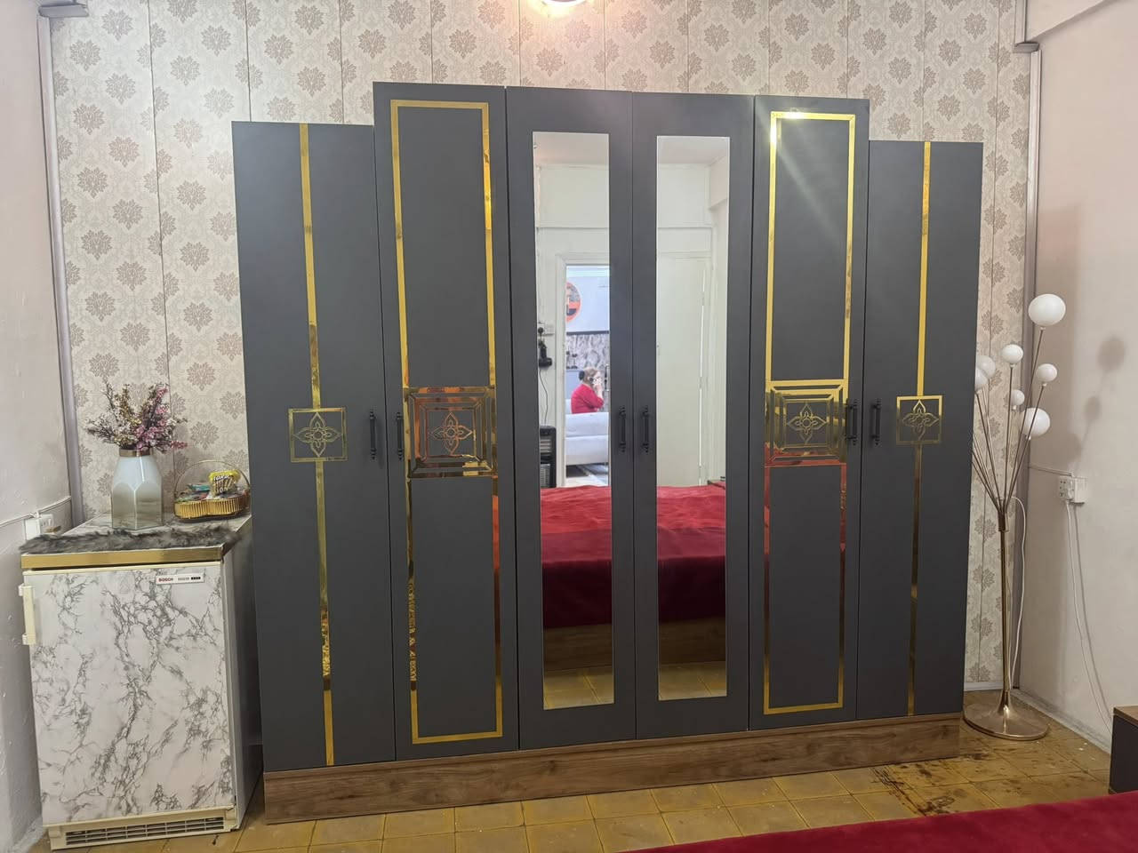 غرفت نوم ٥ قطع اخت جديده سعر ٤٥٠ العنوان بغداد شارع الصناعة قرب الجامعة التكنلوجية ***********
