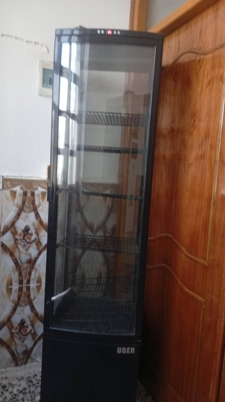براد كيك جديد لبيع والله اشتريتها 750 ورايدها 500وبيها مجال الحسينيه الراشدية رقم التواصل ***********

