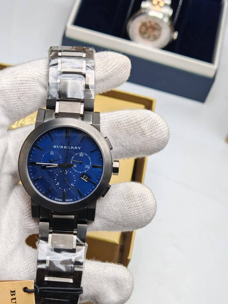 مزاااااااااد مزاااااااااد 
لدينا لكم اليوم مزاد جديد لساعه انيقه وفخمه الساعه بربري سويسري اصلي ذات المكينه الجباره 13 جوهره كامل المرفقات مع الظمان ثلاث سنوات

ريتيل الساعه 795 دولار امريكي 

يبدا المزاد الان وينتهي ساعه 4 فجرا 

فتحة باب الساعه 130 دولار  واقل رفعه 10 دولار 

الساعه بطاريه 
مكينه سويسري 13 جوهره
الجام زفير
القطر 43
ستوووب وووج 
سنتر 60 ثانيه
سنتر 12ساعه
سنتر 30 دقيقه
العقارب لامينوس 
سناتر شغاله
منفذ شهري
البدن ستانلس ستيل بالكامل
مضادة للماء 50 متر
طلاء ثابت
الزمبلك مختوم
البوك مختوم
القفل فراشه
تاتي كامله المرفقات مع الظمان ثلاث سنوات 
يوجد توصيل لجميع محافظات العراق


**إذا كنت صاحب هذا الإعلان وتريد حذفه لأي سبب، رجاءا أرسل رسالة إلى الدعم الفني**