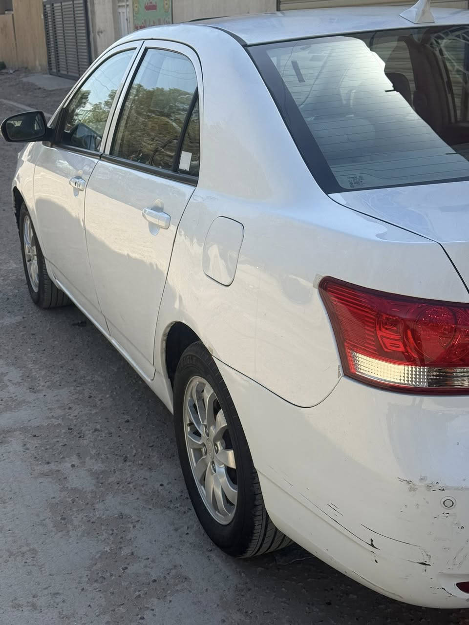 بيوايدي جي اثري اوتوماتيك موديل ١٣ رقم بغداد إنكليزي هزة جديده رقم جديد سنويه جديده باسمي شخصيا تحويل مباشر 
محرك ١٨٠٠ وكير كهربائي جاهزات 
حداديه تبريد جديد تايرات جدد بلاديه السياره 
  مواصفات معروفه فتحه سقف بصمه تشغيل أشاير ترحيب شاشه تاب اصليه مكان السياره بغداد سريع حي العامل  
رقم الهاتف ***********السعر ٥٩ $$
