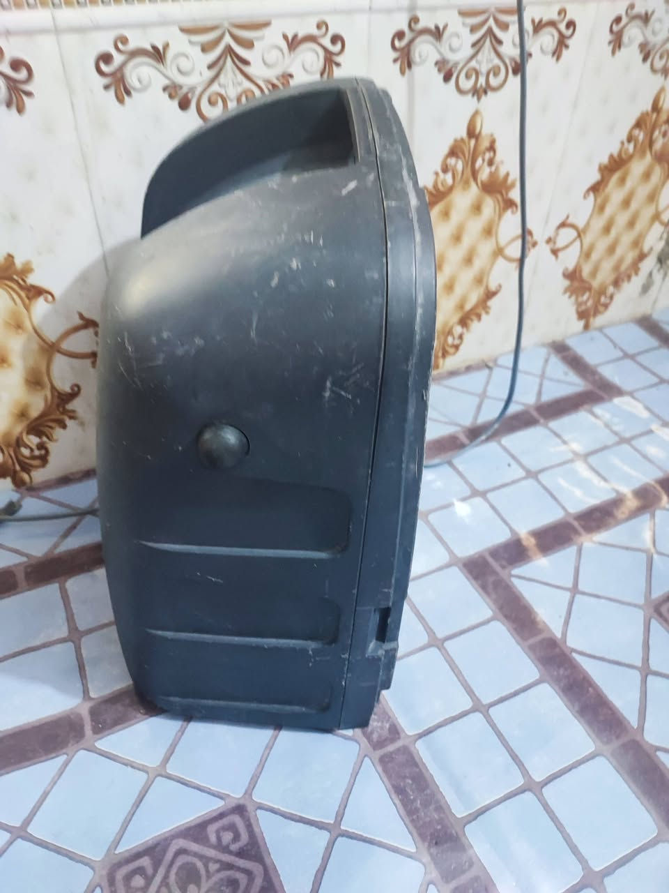 سماعة مال باله 10 ماركةpeavey escort صناعة امريكيه.  شغاله السعر 55 مع التوصيل لجميع  ***********
