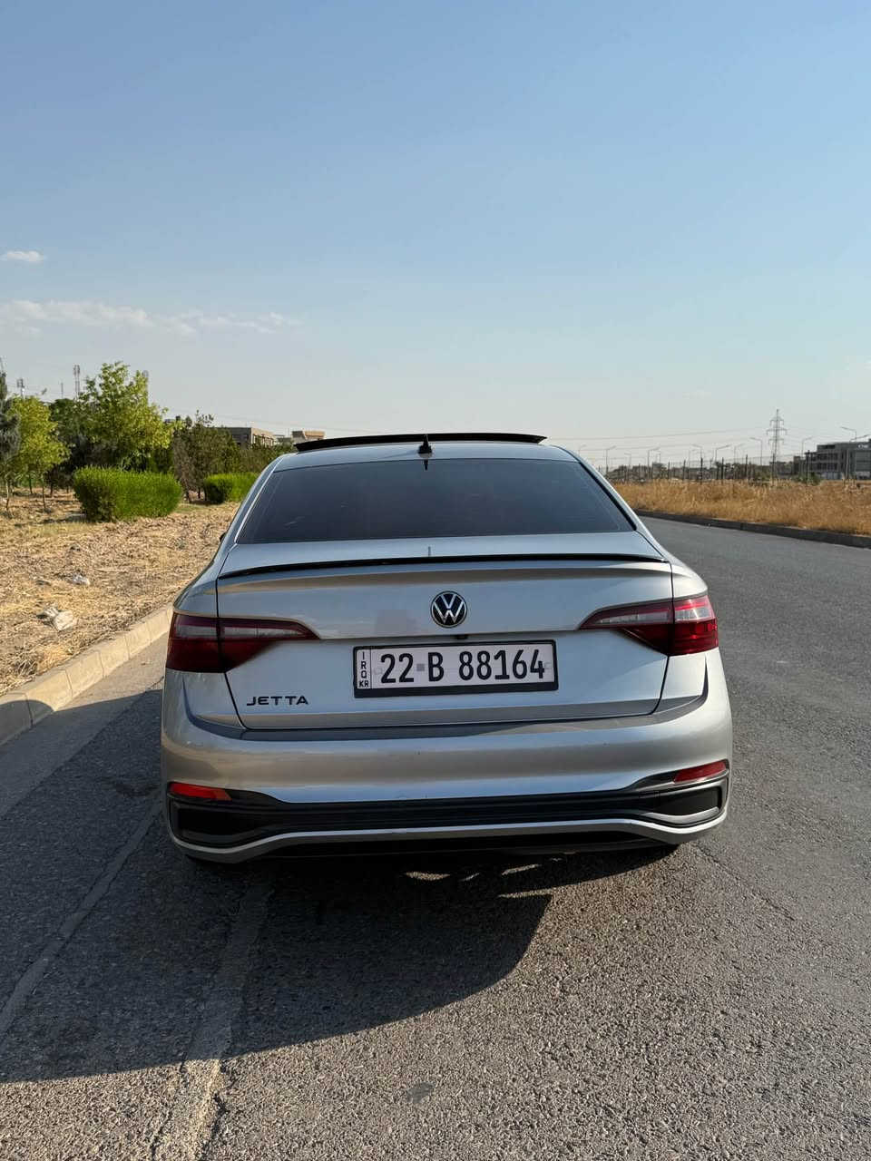 سلام علیکم JETTA SE plus 2022        
فول فول مواسەفات 
 پێش و پشت کەپس بیلادی سبوغ چاملغی و نيو دةرگا بەبێ ژۆرێ ئێرباگ سوكان و شان .
هەتا دەعامی پشت و پێش و رادێتەر و لایت هەمووی بیلادیە . 
٦٧ هةزار كيلومتر رۆیشتیە گێر و مەکینە هەموو بە شەرت . 
سعر: 157 مجال
رقم موبايل: *********** أربيل, العراق
