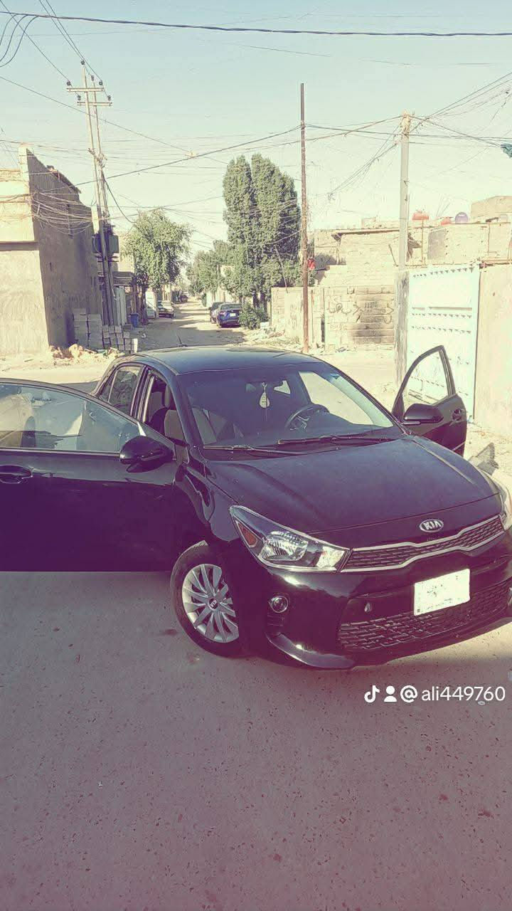 سلام عليكم للبيع أو المراوس حسب القناعة 
كيا ريو 2020 فئة ال S تجي نص فول تحكمات ستيرن جهتين شاشة وكامرة ونضام سبورت و أيكو مكينتهة 1.6 دوش المرغوب تجي 8 نوزل كيرها at مو CVT حادثهة جاملغ وبنيد و البنيد مبدل ومصبوغ و الجاملغ الكدام اليسرة مصبوغ فقط (يعني قطعتين) السيارة ماشية 35 ألف سعرها ب 110 وبيها مجااال‏‪***********‬‏
