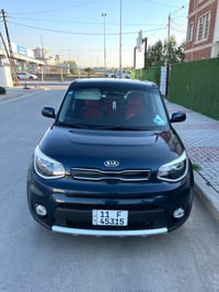 كيا سول موديل 2018 وارد امريكي رقم بغداد باسمي ماشيه 86 الف  محرك 2000...