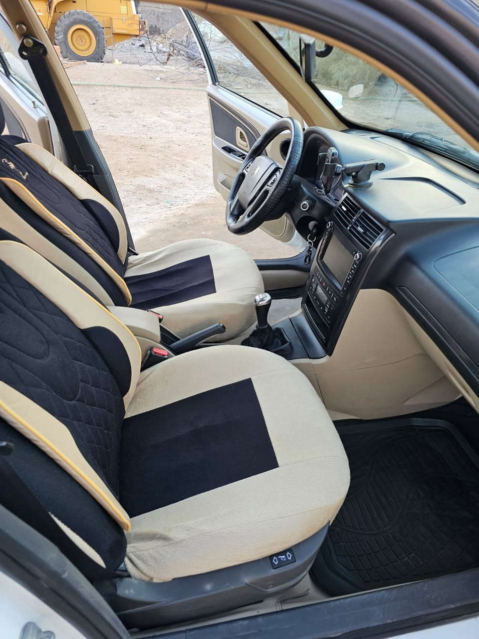 سلام عليكم
بيجو بارس مديل 2022 رقم بصره كفاله عامه السياره 

اربعه جام كهرباء
كشنات كهرباء 
مراي شفط
اشاير  بلمرايه
شاشه
تحكم ستيرن
تبريد فول 
دوشمه كامله وجديده
تخم تاير جديد
ويل كب
سياره كفاله كير ومحرك وحداديه سياره مال جني كفاله عامه   
سياره اقصاد سنتين وتتحول بسمك حاليا وكاله عامه سياره
السعر 75وبيهة مجال حك الجيه
الهاتف:*********** متوفر واتساب 
مكلف بنشر!!!!
