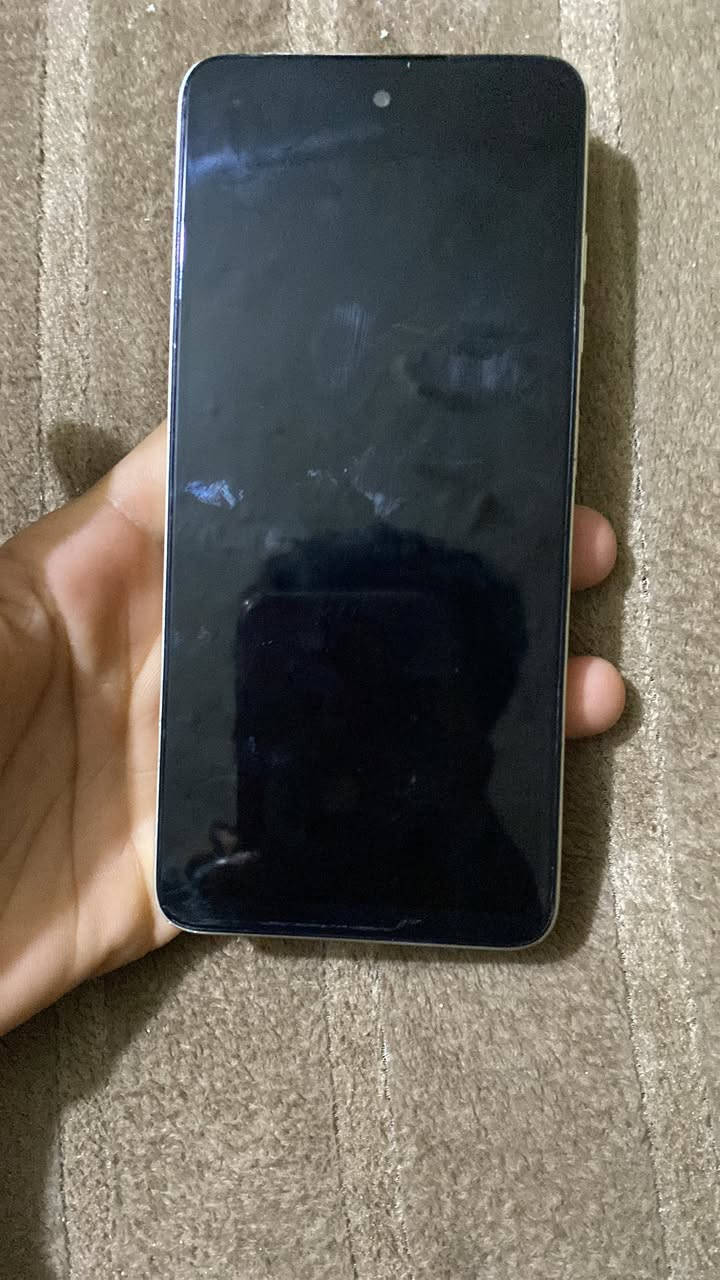 السلام وعليكم تيكنو  للبيع ٦٤كيكه رام ٤ فقط عيبه المس ماله كأيم يحتاجله لمس ب ٨الف أو ١٠ألف جهاز يشتغل مابي عيب بس لمس كايم سعره ٥٠ بي مجال اتساهل وياك *********** رقم موجود واتساب موجودً ١١عادي
