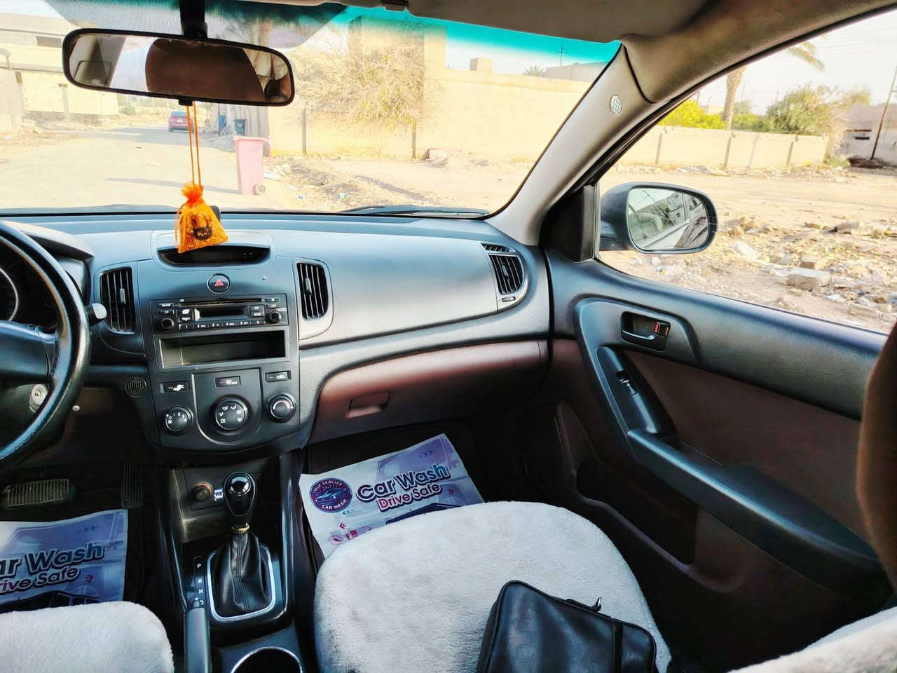 سلام عليكم 
سيراتو خليجي ٢٠١١ 
رقم سليمانية 
محرك ١٦٠٠ 
كير ومحرك كفالة
 شواصي لغود  كفاله 
كهربائيات كلها شغالة
  تحويل مباشر مالكه عربي
السعر 87 وبيه مجال قليل  
العنوان بابل مشروع المسيب 
الرقم ***********
السياره بيه سونار
