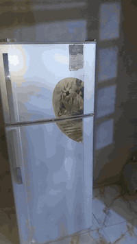 عندي هاي الثلاجه للبيع ماطورها الاصلي وشغال  ميه بالميه ونظيفه بس ماجم...