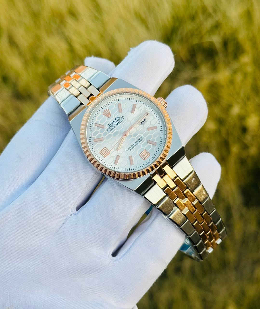 يا جماعة، شفتوا الساعات الفخمة ؟ 🤩 كل ساعة أحلى من الثانية! لو حابين تعرفون الجديد في عالم الساعات، تابعوني دائمًا ⌚️✨. #ساعات #فخامة


**إذا كنت صاحب هذا الإعلان وتريد حذفه لأي سبب، رجاءا أرسل رسالة إلى الدعم الفني**