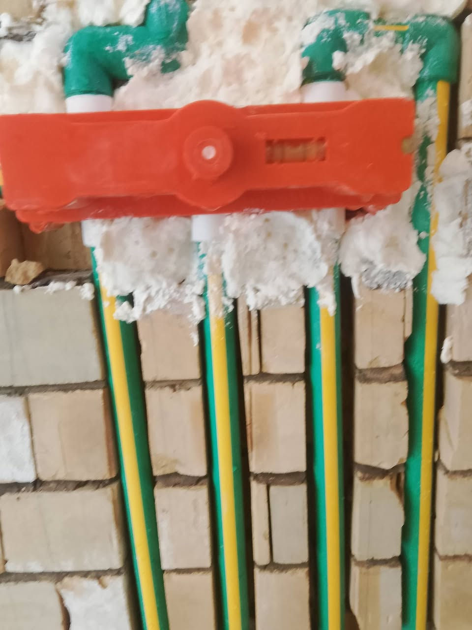 حسن عباس #للتئسيسات 
***********
***********
