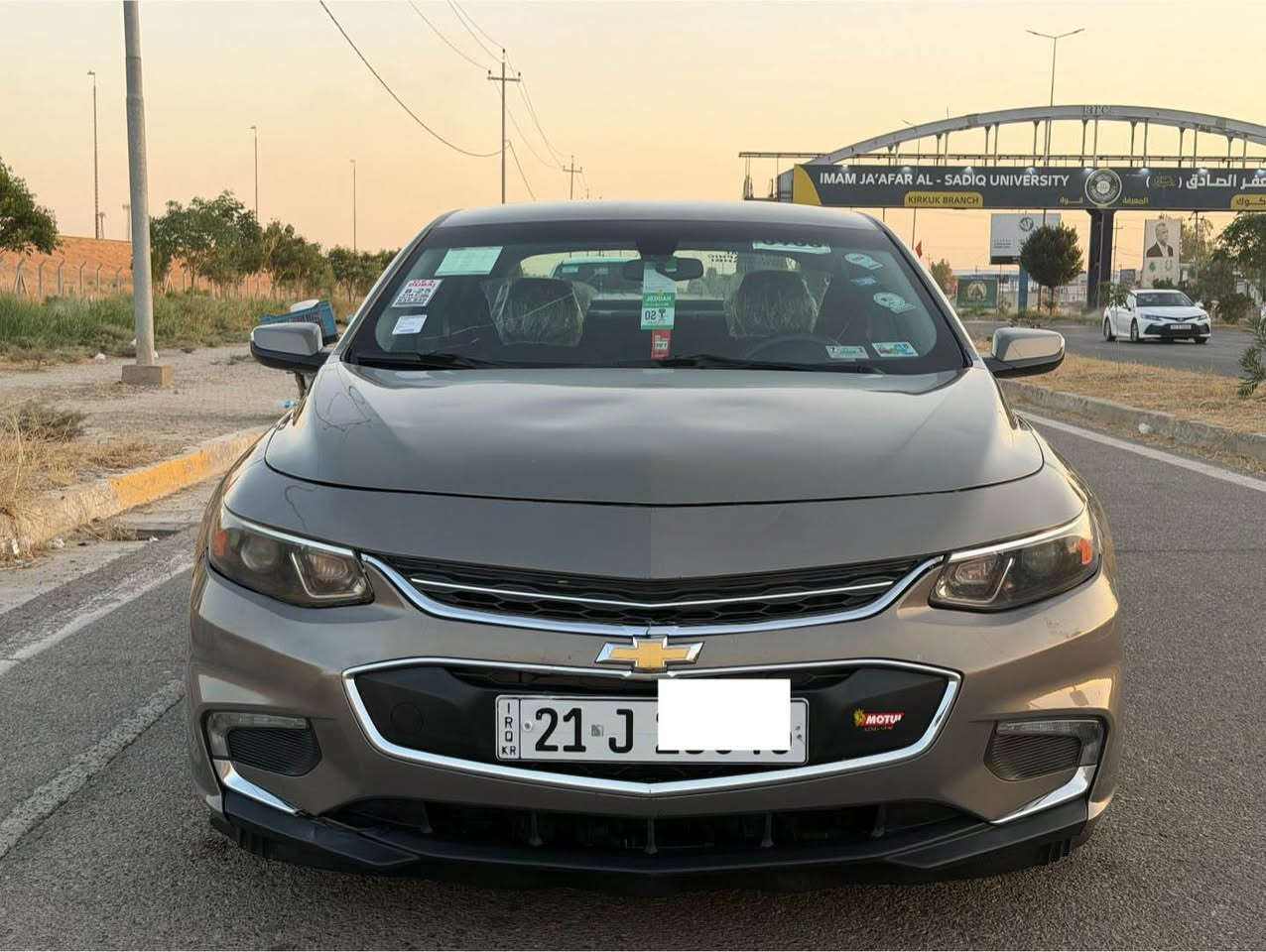 لون نفطي فاتح ‏Chevrolet Malibu
موديل 2017 وارد امريكي
📞🩶*********** ***********
حجم محرك 4 سلندر 1500 توربو 
 محرك بشرط لا صرف ولا بخار  
رقم سليمانيه دولي سنويه هزه جديد لل 2029 
صدر امامي خلفي جديد كهربائيات كل شغال تبريد شغال تخم تاير جديد 
مواصفات LT  
ويل كروم فتح بيبان صندوق بصمه تشغيل بصمه شاشه كاميره خلفيه تحكم ستيرن طرفين كوشن كهربائي تبريد قطعتين وباقي مواصفات معروفه 

صبغ:.1 قطع بوند بدون دواخل شرط بجم كبس راديترات بلاديه
سعر..(89$) وبي مجال لطيبين
مكان السياره:.كركوك📍 كركوك, العراق
