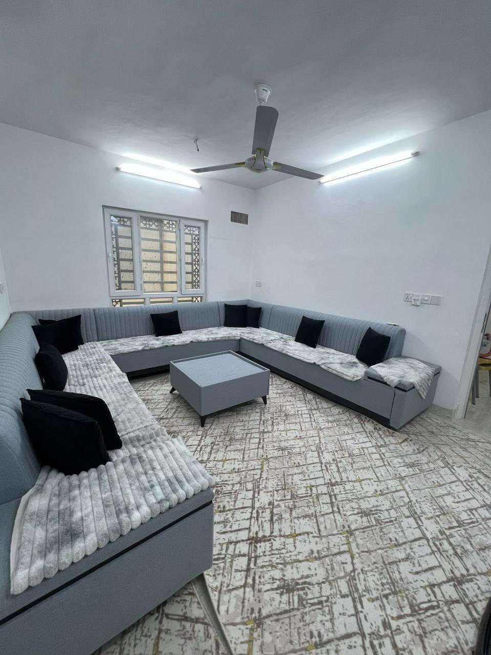 ♦️دار طابقين طابو صرف للبيع..

المساحة : 200 متر الواجهة 10متر  🏠

دار الطابقين  ....
الطابق اول ((غرفه نوم _استقبال _هول داخلي _مطبخ _صحيات داخلي و خارجي _كراج كبير  _(درج داخلي و خارجي ))..

الطابق الثاني (( غرفتين نوم _استقبال صحيات _مطبخ _مخزن ))..

موقع الدار: حي الواسطي سايدين مول حجي زياد خلف صيدلية الهدى

💵💵السعر ع الاتصال💵💵
***********

 1- التعامل يكون مع صاحب العقار الشرعي
2- المكتب  وسيط بين الطرفين ولحفظ الأجراءات  القانونية والتأكد من صحة العقار قبل تسليم اي مبلغ بأشراف قانون——————
3- الرقم الخاص بالمكتب للأتصال ***********
—————
4-موقع   المكتب كركوك حي الواسطي 
سايدين العمارة الخضره مقابل شقق الغاز  ومجاور دكتورة سلوى البياتي 
 🏦مكتب سُلطان العقار 🏦 
 بأدراة أستاذ سيف 
 للأتصال ***********
✅نستقبل جميع عروضاتكم السكنيه والتجاريه في كركوك 💯والترويج لها عبر الصفحه الخاصة بالمكتب
للأستثمار والتطوير العقاري  معنا نحو الأفضل المكتب مجاز من غرفة تجارة ونتعامل بأشراف قانوني
