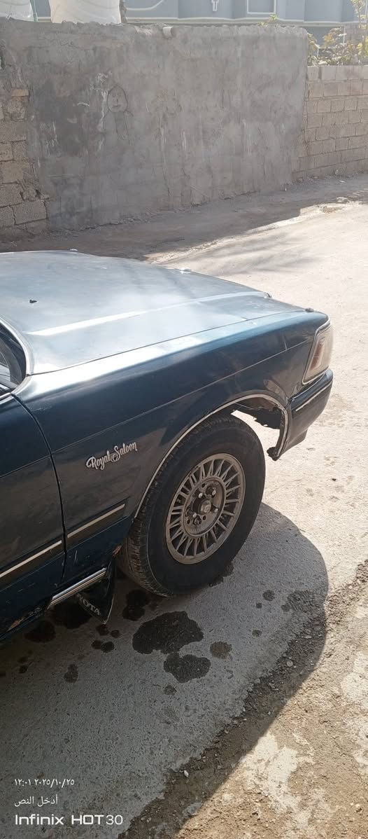 كراون سيدان موديل 90 رقم الانبار  نكليزي شرط تحويل بكل المحافظت مكينة خير من الله
سعر 27 وبيه مجال
مكاني ديالى شهربان
*********** السيارة مال تعمير كهربائية كلهة شغالة زوج تاير جديد
