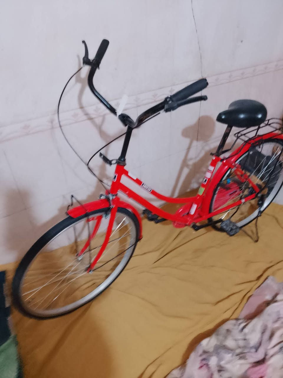 السلام عليكم شباب بايسكل للبيع موديل 2022 شهر 3 مكاني كربلاء حي العامل منطقه الثالثه سعر 130 بمجال قليل رقم الهاتف *********** بي واتساب خاص مفتوح 🌹🌹

