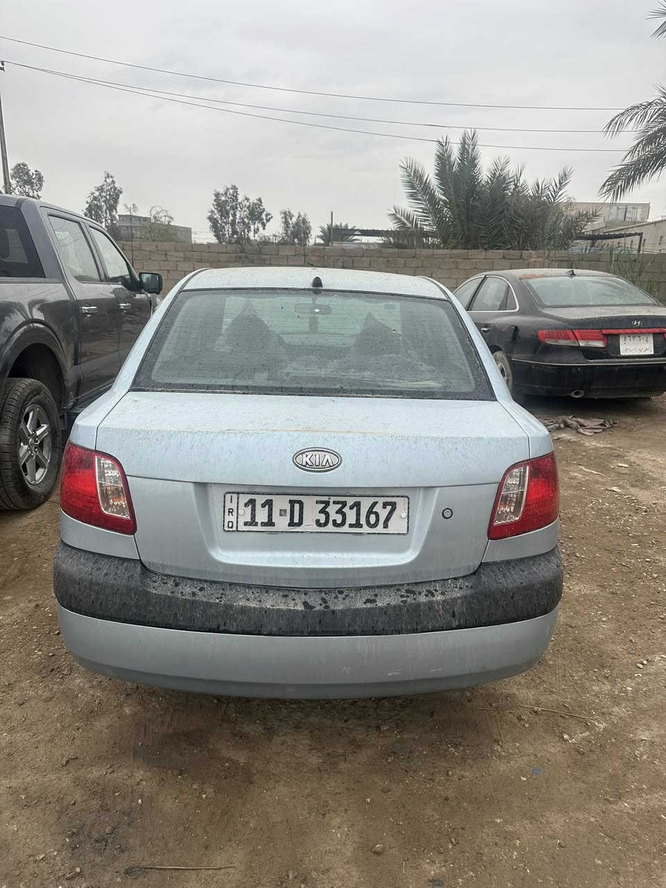 السلام عليكم
رقم بغداد انكليزي شرط التحويل 
ريو 2007 وارد امريكي 
مكينه 1600 دوش 
محرك كير مكفولات 
صدر تخم تاير 
تبريد تدفئه شغال 
سياره ضررها جامرلغ امامي 
ومصبوغه عام فرن وموجود تصوير قبل الصبح 
السعر 67 وبيها مجال بسيط
العنوان ديالى ناحيه هبهب 
للستفسار ***********
