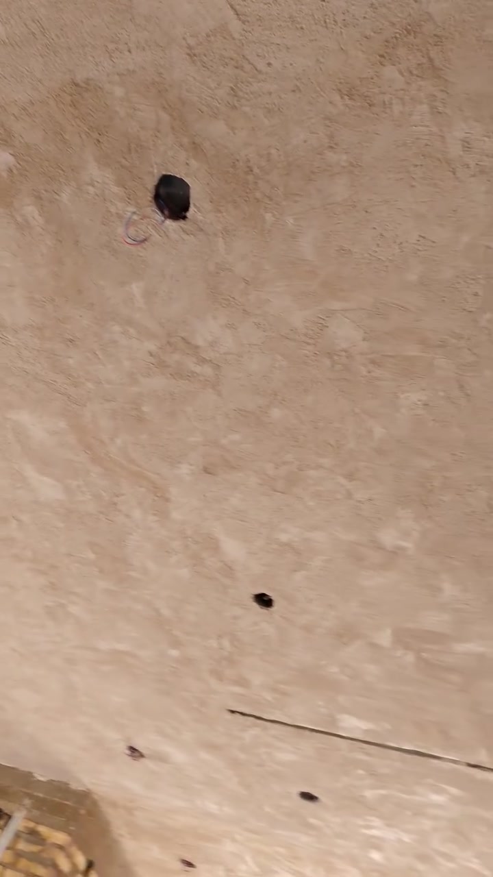 السلام عليكم لباخ شغل درجة اولى شرط اسمنت وجص للاستفسار *********** متواجد عل نت
