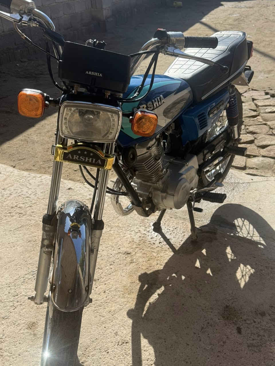 سلام عليكم خوان أربعه كير ارشه موديل 21واصولي سنويه ورقم الدراجه شوفت عينك نضيفه السعر 950 وبيها مجال وهاذه رقمي ***********
