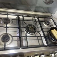 طباخ ايطالي • نظيف