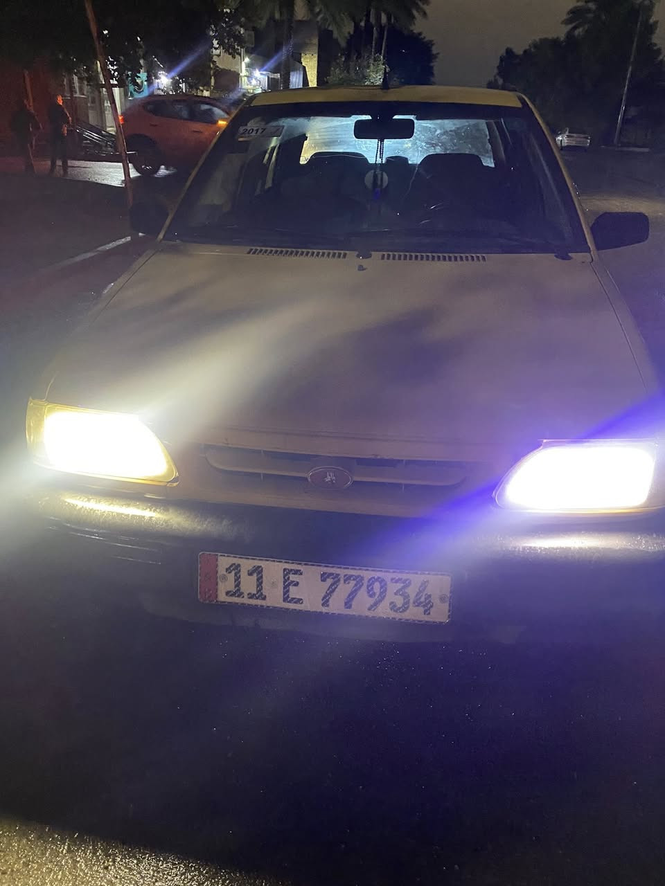 سلام عليكم
سايبه 2015 سياره خير من الله لا تنقيص ولا تبخير مكينه وكير كفاله  سياره كلش حلوه دواخلها شواصيها مال شركه لا فطر ولا خياس  معروضه لسعر 38وبيها مجال هذا رقمي  نتصال*********** غير متواجد ع الفيس
