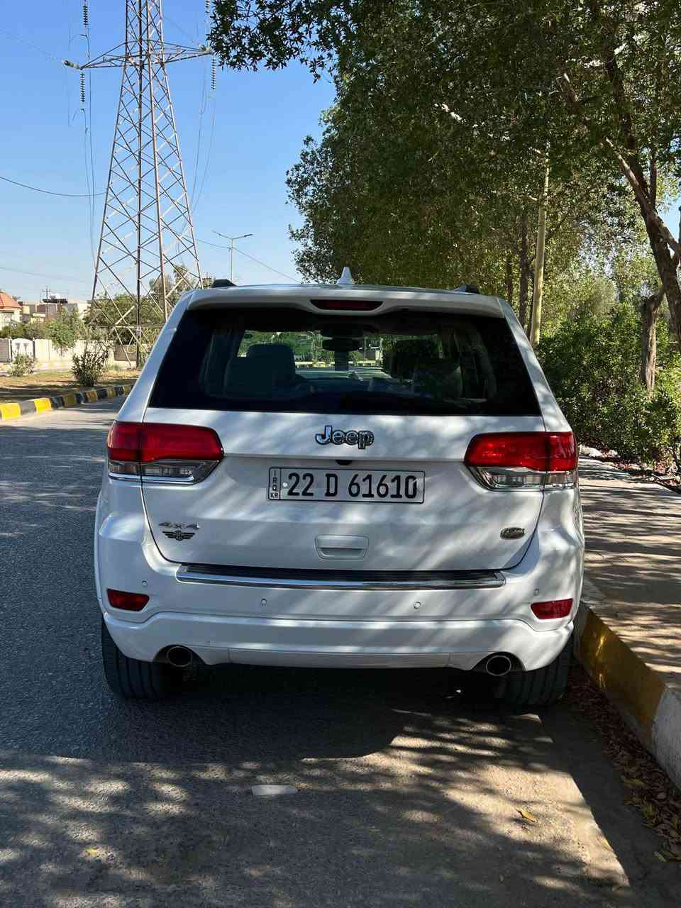 السلام عليكم 
جيب شيروكي اوفر لاند
موديل ٢٠٢٠ ماشية ٦٧ الف
فول مواصفات
بانوراما، شاشة ،  ٤ كشنات تدفئة، كشنات كهرباء ،شاشة اعطال، لد نهاري ، ويل ٢٠ ،حساس توقف ، اوتو ستارت ، مانع انزلاق ،٤ انظمة قيادة ، جگات ، كشنات جلد ، زراكات ماصدة ، وبعد هواي مواصفات
السيارة كفالة عامة 

تواصل 
زيد ***********
يوسف *********** حلة, بابل
