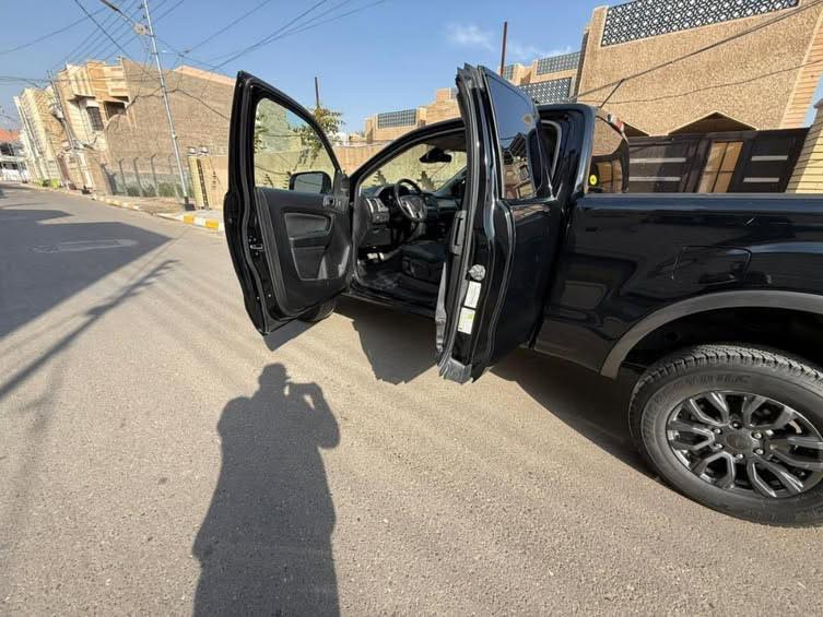 فور رينجر كلين تايتل ٢٠٢٠
سيارة نضيفة و كلين
بيها رصعات خفيفة 
مكفول و سونر يشهد
كلشي شغال مكينة كير خير من الله
مواصفات سبورت محرك  ٢٣٠٠ ايكو بوست (تيربو)
تيرات جديدة 
سعر ١٦٥ و بيها مجال مستعجل على البيع
رقم ***********
بيه واتس
