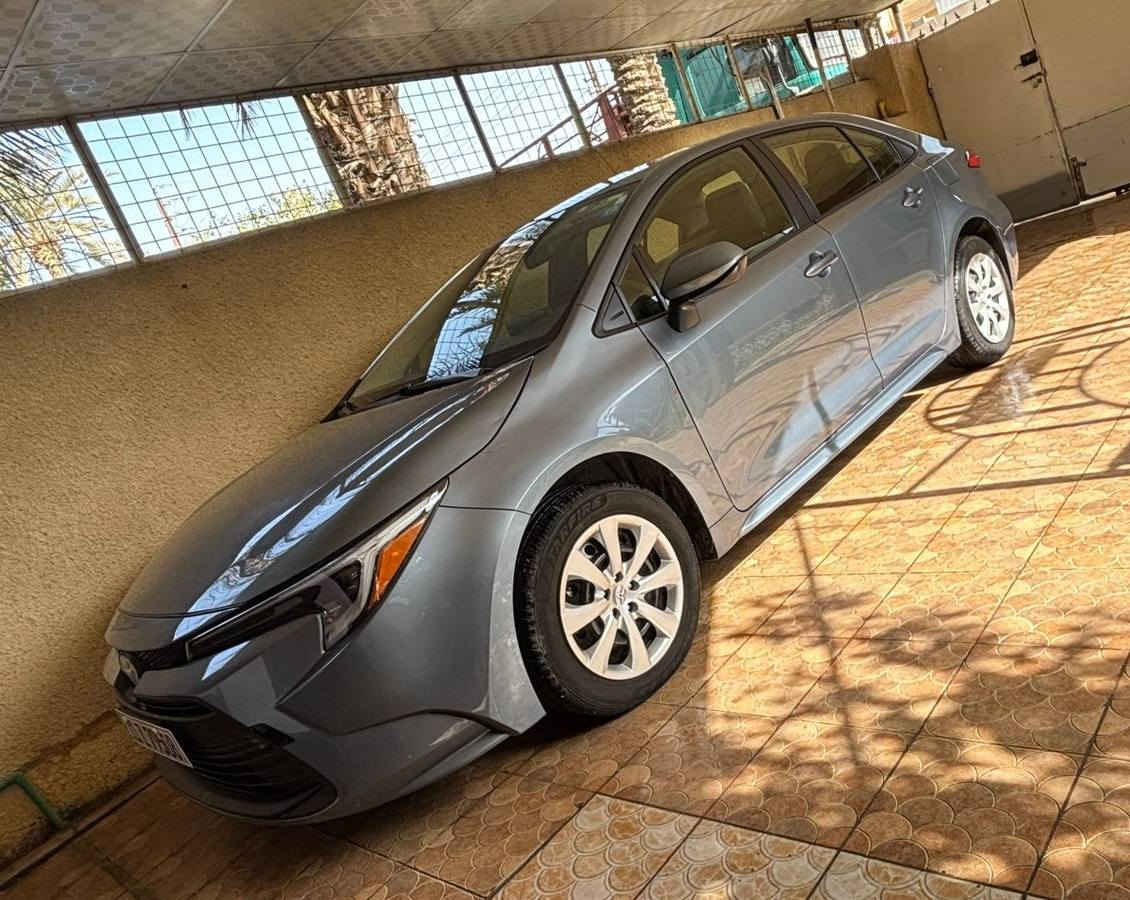 السلام عليكم للبيع كورلا 2024Le هايبرد وارد امريكي رقم بغداد ايرباك دركة وبردة ماشية 26 الف صور الضرر موجودة بالمنشور بيها تبديل جاملغ امامي ايمن وبنيد اصلي نفس اللون السعر 157 وبيها مجال مكان السيارة بغداد ابو غريب ***********
