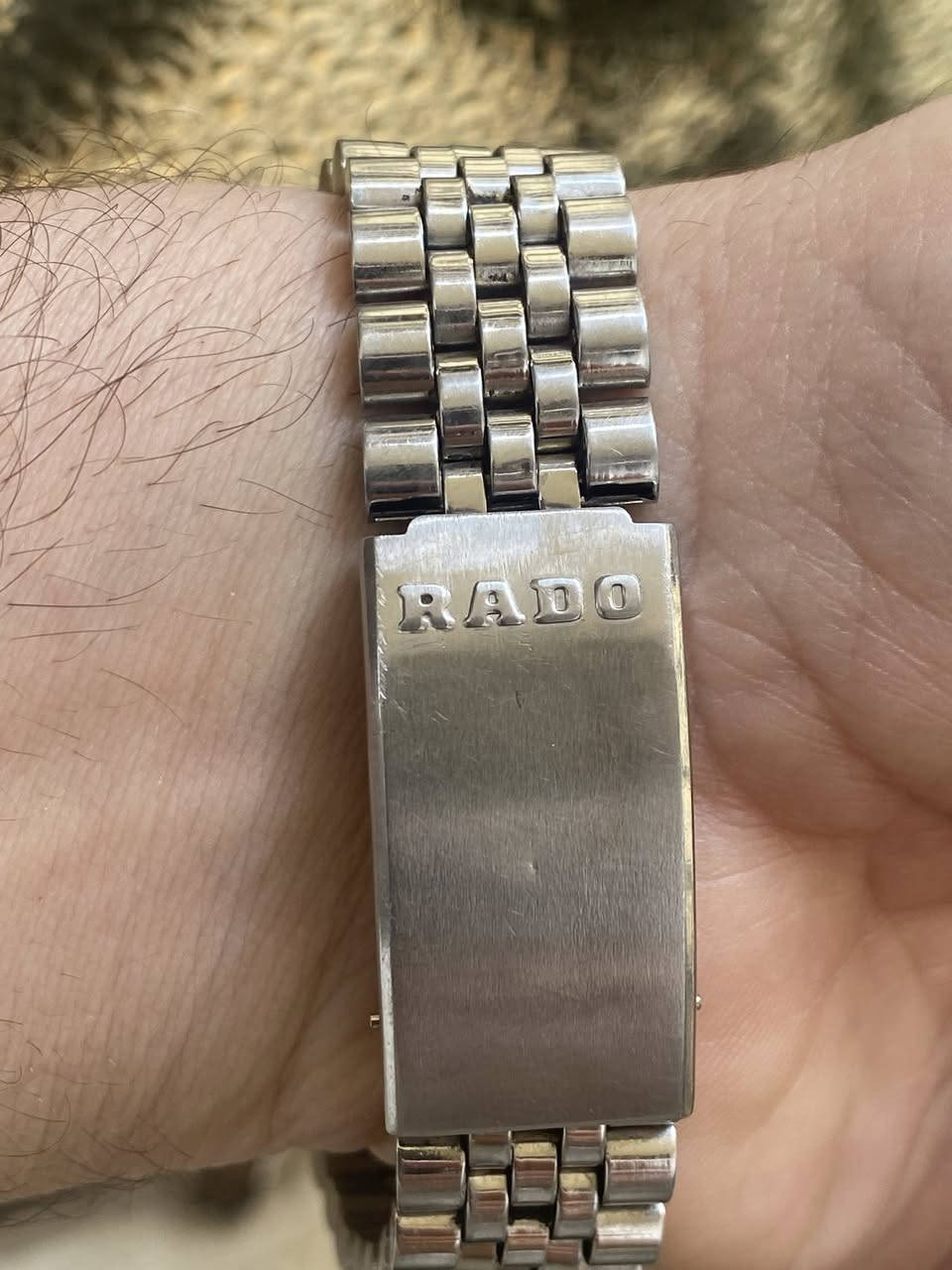 السلام عليكم 
رادو "الحصان الارجواني "
دزاين الرولكس 
أوتوماتيك 
مينا اسمنتي مميزة 
ستانلس ستيل بالكامل 
مقاومة للماء 
تاريخ يومي واسبوعي
بلادية بالكامل 
مكينة ذهبي ٢٥ حجر 
سير واسع 
القطر ٣٥ 
السعر ١٥٠ الف 
يوجد توصيل لجميع المحافظات 
***********
