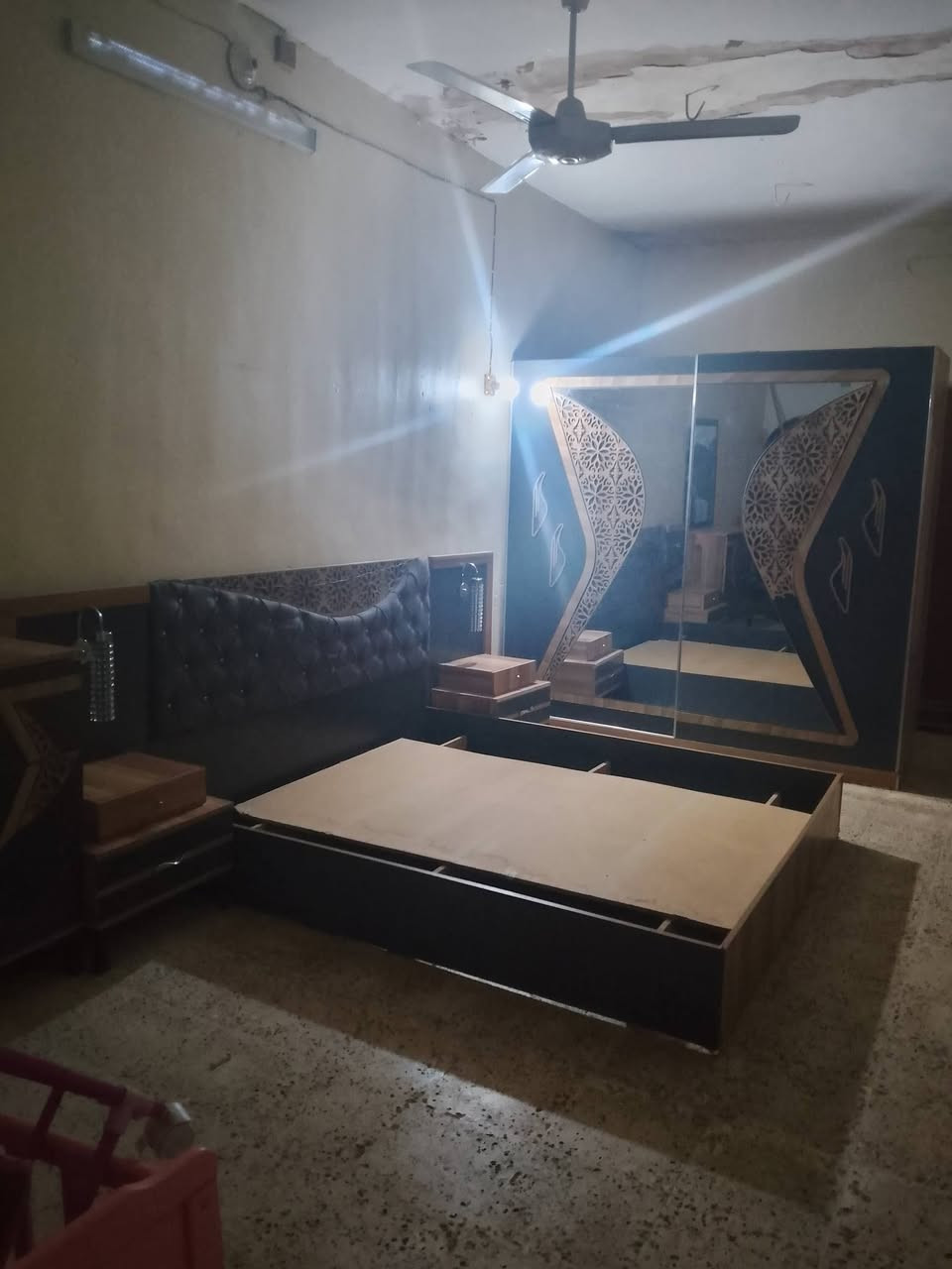 مساء الخير للجميع موجود غرفة نوم للبيع 5قطع السعر 300لاكسر ولاخسف


**إذا كنت صاحب هذا الإعلان وتريد حذفه لأي سبب، رجاءا أرسل رسالة إلى الدعم الفني**