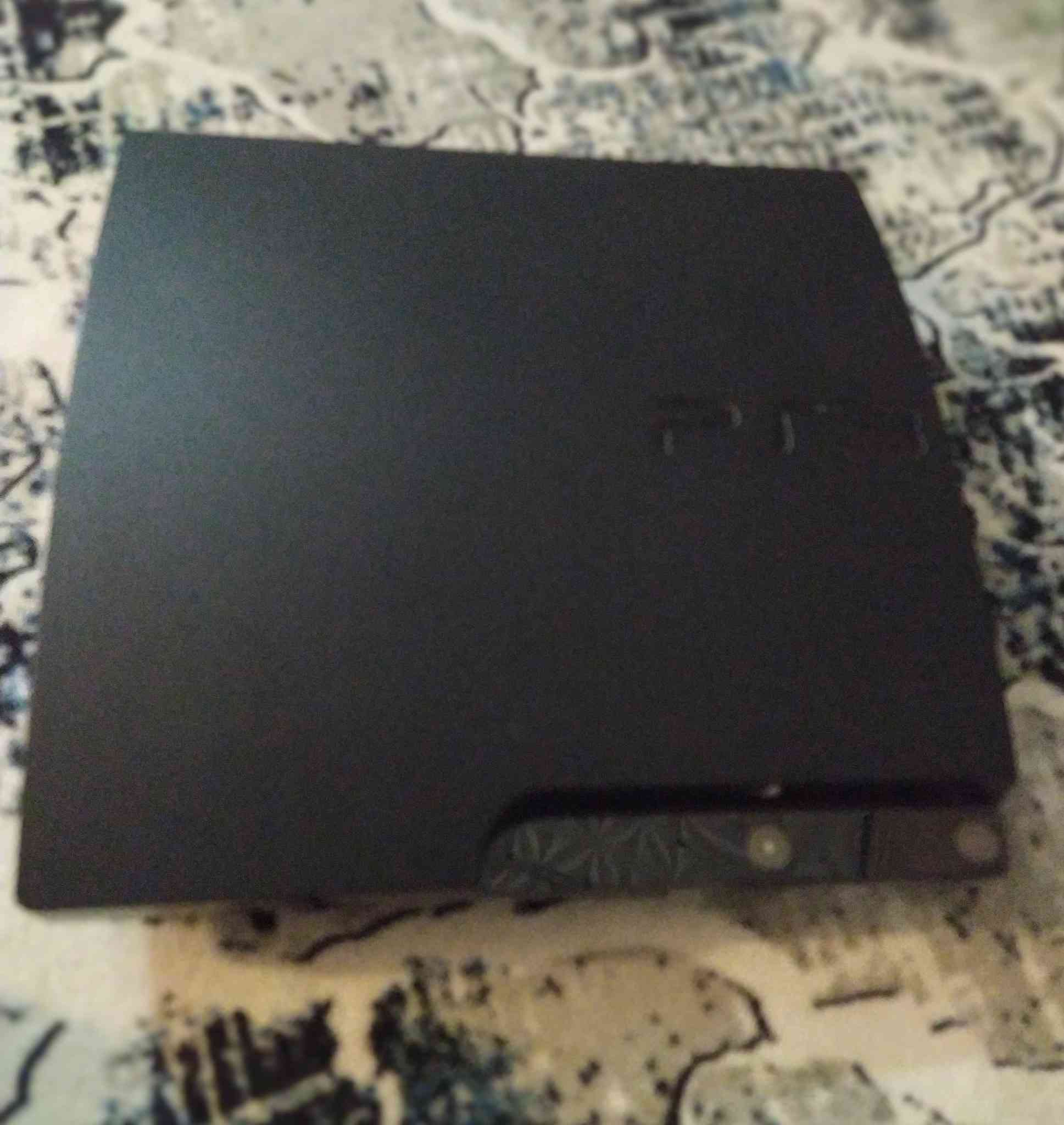 بلي 3 اسلم مهكر للبيع مع جويستكات عدد 2 مع هارد خارجي عدد الالعاب 45 لعبه جهاز نضيف مستخدم مفتوح لغرض التنضيف السعر 130 وبي مجال قليل للاستفسار اكثر رقم الهاتف ***********
