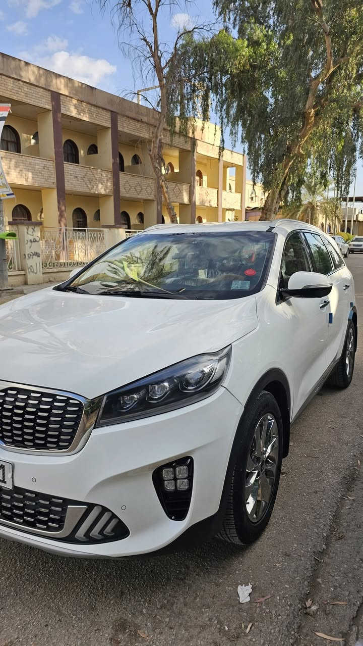 السلام عليكم 
1 الموديل 2019 خليجي
2 المواصفات 1/1 
3 فول مواصفات للاخر عدى الفتحه وتبريد الكشنات
V6 4
5 كشنات رياضي جلد + كهرباء ⚡️ لون قمرديني 
6 كامرات عدد 4️⃣ 360 درجه 
7 اربع انظمة قياده
8 مانع انزلاق 
9 حساسات امامي خلفي 
10 هاند بريك بصمه + نظام اوتو هولد
11 بجم دبل شباك أضاه LED
12 لآيت زنون
13 ويل كاب عدد ٥
14 جنطة كهربائية شفط 
15 المرآيه كأمره + شفط 
16 شاشه كبيره GPS نظام خرائط يحدث تلقائيآ
17 شاشه اعطال 
18 ماشيه ٧٤ حقيقي 
19 شاحنه لاسلكي 
20 دوسات ليزرية علامه SORENTO 
21 أناره داخلية لون احمر 
22 بصمات عدد 2️⃣
23 داخل لونين
24 بردات بلاديه 
25 السياره كامل مواصفات للأخر 
السيآره رقم ٢٧ ذي قار الدولي بأسمي شخصياً 
شرط تحويل
السياره مامتعوبه ونظيفه حيل
العنوان البصره قضاء القرنه 
للستفسار الاتصال او المراسله ع الخاص
***********
