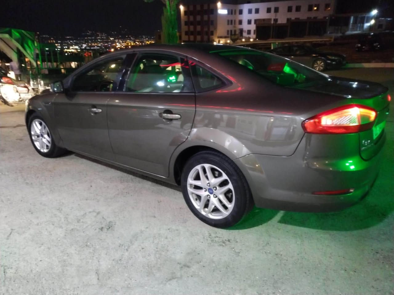 فرۆشتنی خیرا.     78. 💸💸
فۆرد مۆندیۆ 2011 فول مواسەفات بی بۆیاخ سەنەوی تازە تا ٢٠٢٩ گیرو مەکینەو تەبریدو کارەبای بەشەرت 
بیمەسروف کامل جایز کراوە پێنج وەرەقە خرامەی لەسەرە دوای مامەلە دەگیرمەوە  ٧٨ مامەلەیکەم 
*********** السليمانية, العراق
