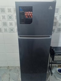 ثلاجه نضيفه للبيع سعر 70 ماعدي مازنجر بس ع ارقام وع واتساب فقط‏‪077068...