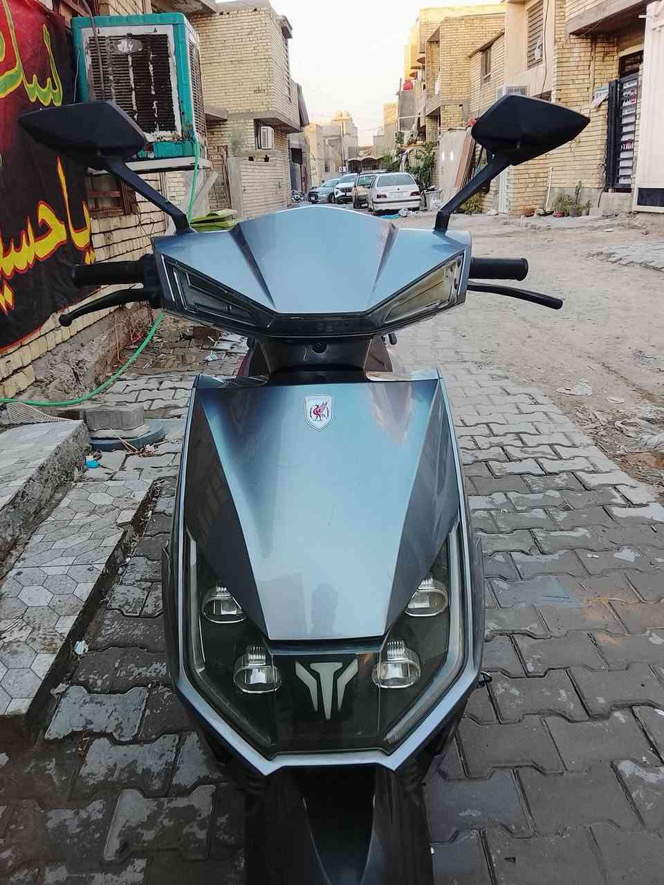 السلام عليكم دراجه شحن سكنس ملف 2000 واط 6 بطاريات كبار بيها 3 سرع السرعه القصوى 99 حقيقي بيها نظام باركنك حمايه بيها نظام بك الرجوع للخلف بيها سويجين وبصمتين السعر 750 وبيها مجال للطيبين الاستفسار ***********
