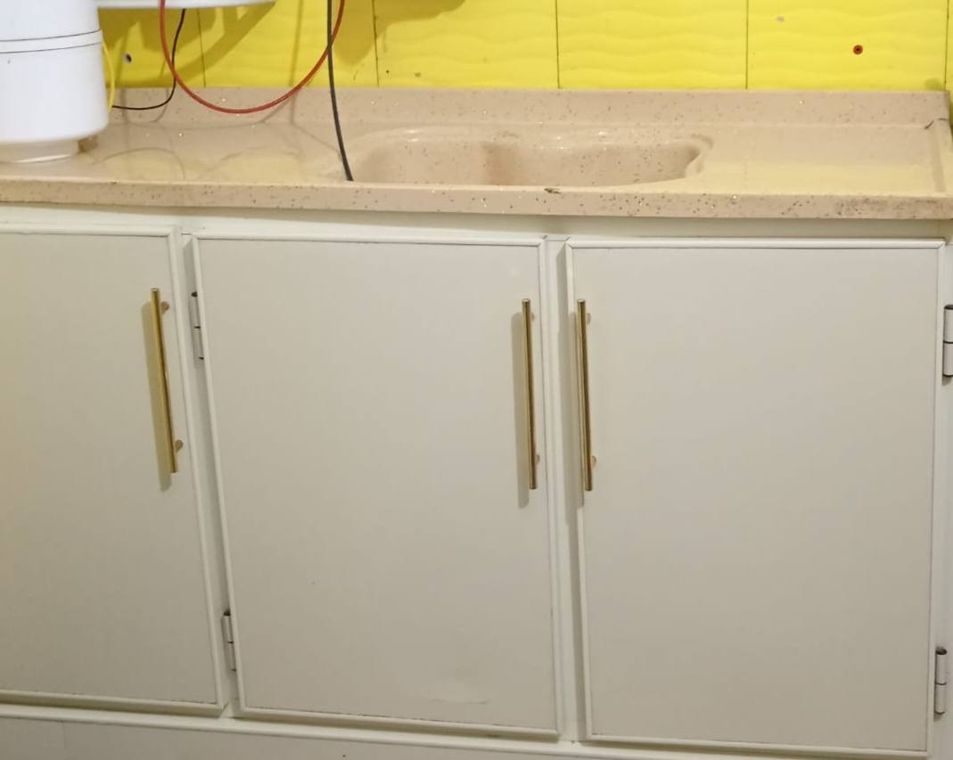 كاونتر قياس ٢ متر ارضي + ملحق
و السنك متر ونص مرمر - الناصرية الاسكان الصناعي 
***********
