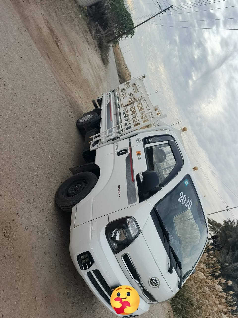 للبيع كيا ٢٠٢٠ رقم بغداد انكليزي سياره جديده بمعنى الكلمه  كير ومحرك واكسل وتخم تاير كله جديد العنوان الرمادي جزيره الخالديه الهاتف ‏‪***********‬‏
