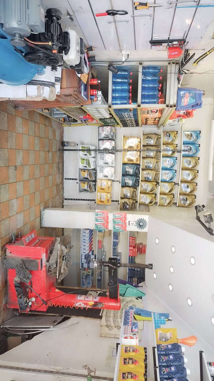 تم علـّۓ  بركة •اللّـہ̣̥ تعالى افتتاح
محل صيانة  خدمات علي الصالح 
تبديل جميع  انواع الزيوت والفلاتر والبنچر
 وغسل جميع السيارات وجميع الخدمات
بأدارة الشاب الخلوق والمكافح حسن الزيدي 
يرجى م̷ـــِْن جنابكم الكريم دعم هذا  الشاب الطيب
جزاكم •اللّـہ̣̥ الف خير
العنوان علي الصالح قرب جامع الرسول الاعظم
الاتصال ع الرقم
*********** ومن •اللّـہ̣̥ التوفيق والرزق الحلال
